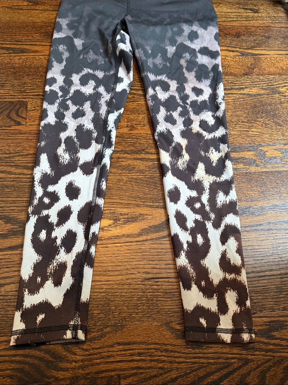 High-Waist Leopard Print Leggings - Black and Cream - Picture 5 of 8